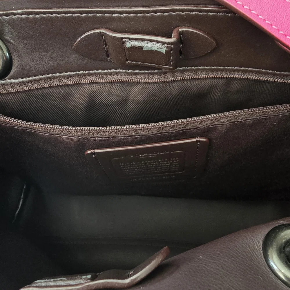 Coach Signature Chain Central Tote - Picture 10 of 16